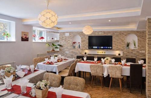 Busteni House | Pensiunea Clasic