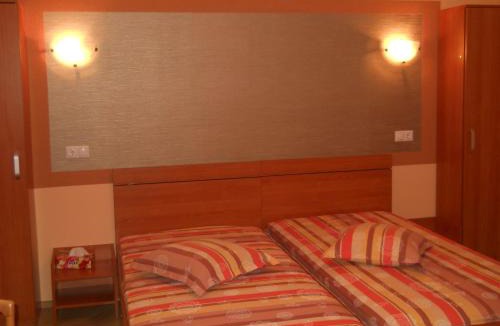 Pitesti House | Pensiunea Cora