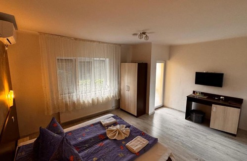 Sinmartin House | Pensiunea Cory