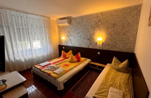 Sinmartin House | Pensiunea Cory
