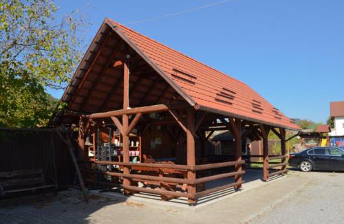 Praid Bed & Breakfast | Pensiunea Csűr Panzió