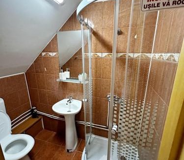 Ceica House | Pensiunea Daiadela