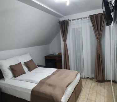 Pui House | Pensiunea Dawa