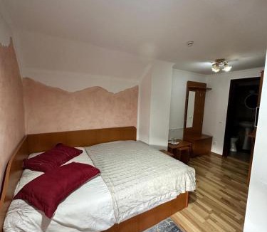 Capatineni-Ungureni House | Pensiunea Dor de munte