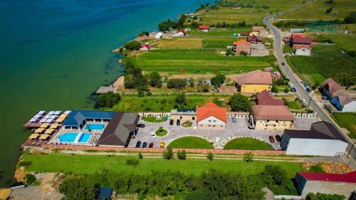 Coronini Hotel | Pensiunea Elis
