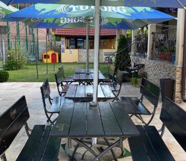 Vata de Jos House | Pensiunea Floris