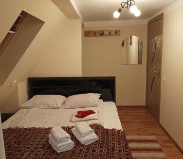 Tilisca Bed & Breakfast | Pensiunea IULIA