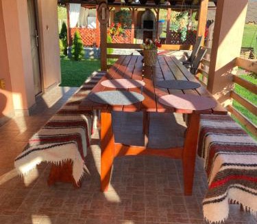 Surdesti House | Pensiunea Martuca