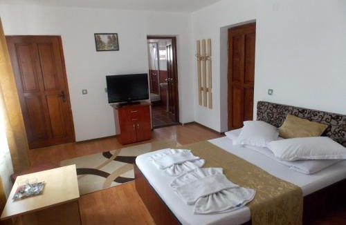 Ranca House | Pensiunea Paradis