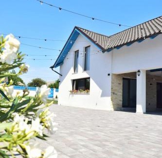 Jurilovca House | Pensiunea Pera