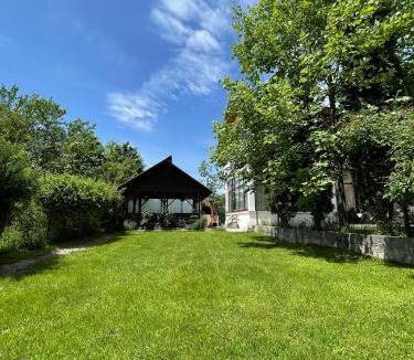 Bughea de Sus House | Pensiunea Rebeca