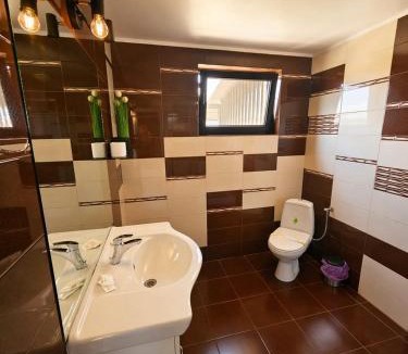 Curtea De Arges House | Pensiunea Relax