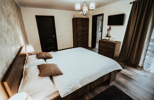 Onesti House | Pensiunea Romana