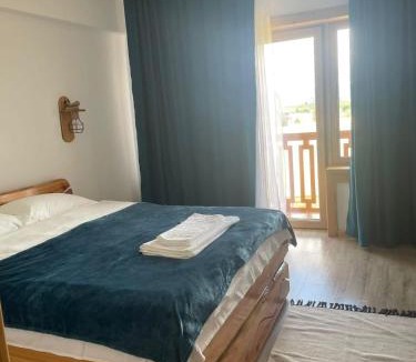 Marisel House | Pensiunea Roua Brazilor Mărișel