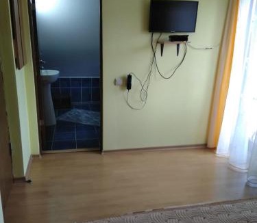 Cozanesti House | Pensiunea Roua Diminetilor
