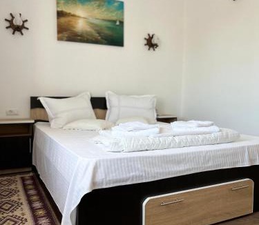 Razim Lake House | Pensiunea Salcioara