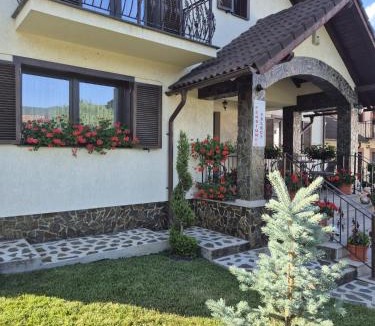 Corbeni House | Pensiunea Select