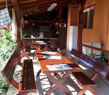 Cartisoara House | Pensiunea Sonia