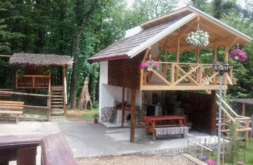 Vernesti House | Pensiunea Stejarul