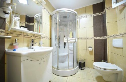 Hateg House | Pensiunea Trident