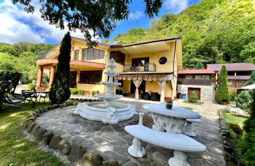 Lunca Jaristei Cabin | Pensiunea Un colț de Rai