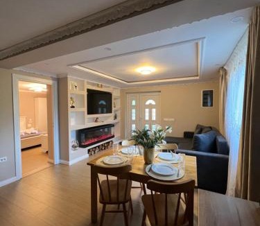 Lunca Jaristei Cabin | Pensiunea Un colț de Rai