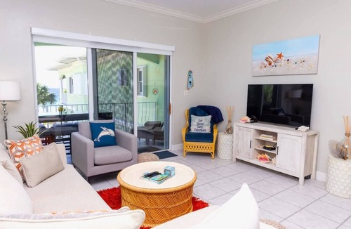 Old Man Bay Condo | Penthouse 2 Bd/Bth Beachfront Condo w/Heated Pool