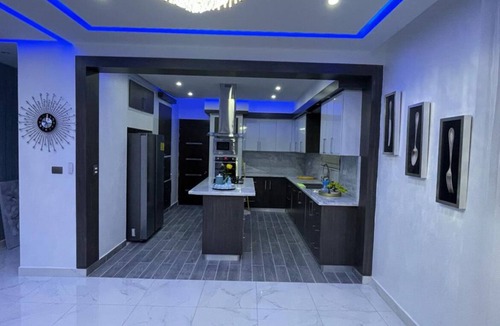 Moca Apartment | Penthouse 3 bed 4 bath spacious luxurious