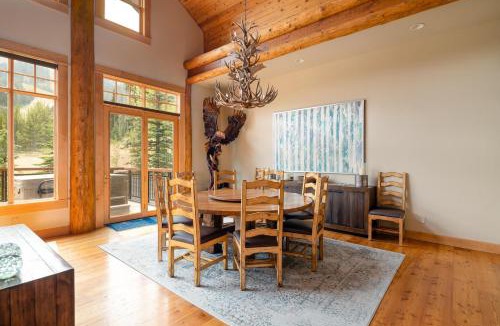 Saddle Ridge Cabin | Penthouse 3