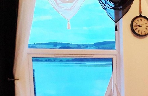 Fahan Apartment | PENTHOUSE APARTMENT overlooking the beach views of Inch Island,Fahan Marina etc.