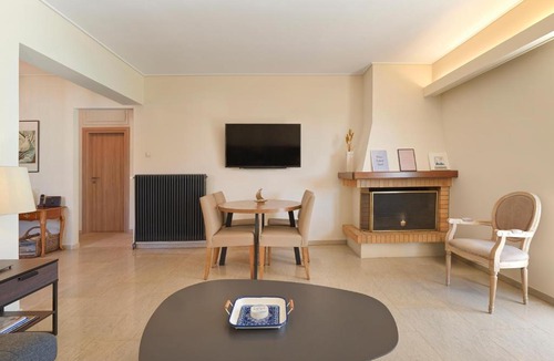 Elliniko-Argyroupoli Apartment | Penthouse Apartment & Studio near Glyfada - free Parking