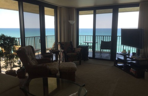 Hutchinson Island South Condo | Penthouse Beachfront Condo with wrap around balcony and pool