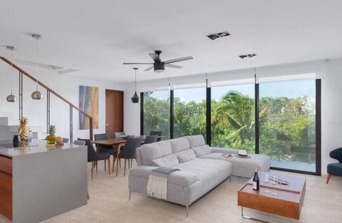 La Veleta Condo | Penthouse |Private Rooftop Pool |Gym|100 Wi-Fi