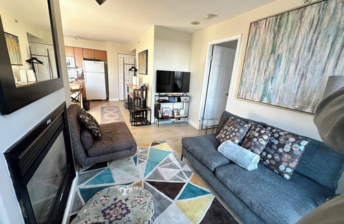 Downtown Vancouver Condo | Penthouse with Large Deck on Seawall/Beach w/Views