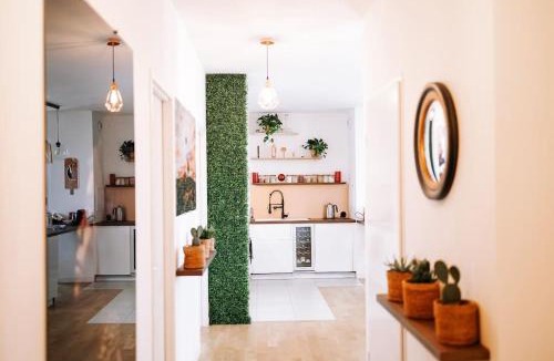 Colombes Apartment | Penthouse with rooftop