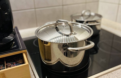 Nauwieser Viertel Apartment | Penthousesonnenbalkonnetflixkochservice