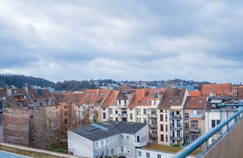 Nauwieser Viertel Apartment | Penthousesonnenbalkonnetflixkochservice