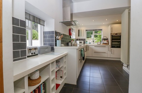 Llanwenarth Cottage | Pentre Court Cottage