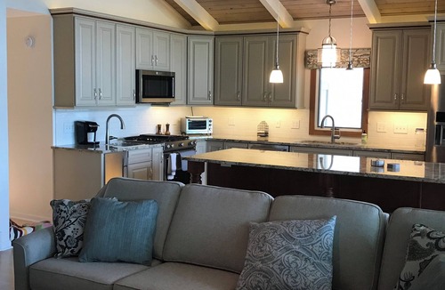 Pentwater House | Pentwater Oasis, 4-bedroom house on Pentwater Lake