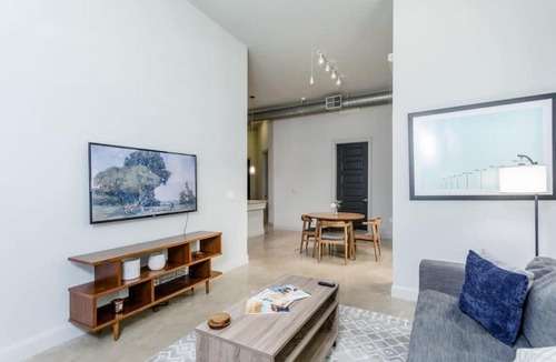 The Galleria Apartment | Peony At Millennium - Elegant 2 Bed Apt in Houston