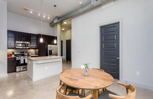 The Galleria Apartment | Peony At Millennium - Elegant 2 Bed Apt in Houston