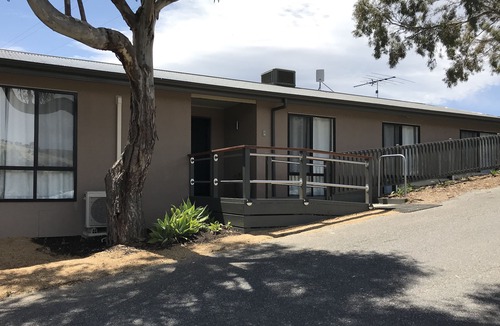 Second Valley House | Pepper's Place - Modern Holiday House - Great for Families - Wheelchair Friendly