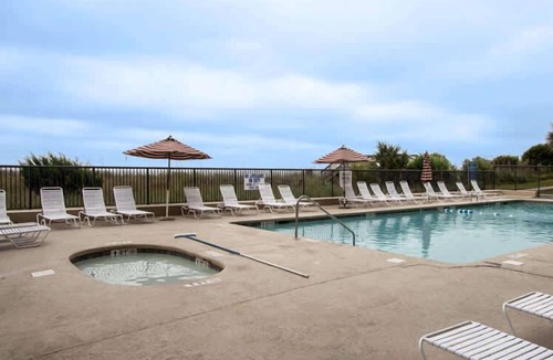 Ocean Drive Apartment | Peppertree By The Sea-STUMU