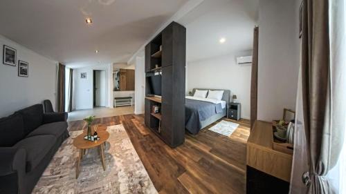 Vladeni House | Pera Apartments