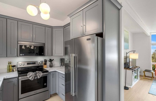 Eastgate House | Perch - 3BR Bellevue Comfort: Parking + Pet Friendly