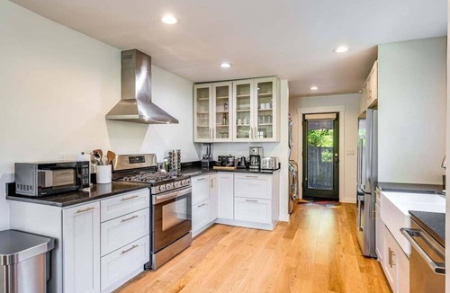 North Beach/Blue Ridge Cottage | Perch - Ballard Delight: Great Ballard location! Spacious House w/parking