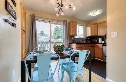 Highline Apartment | Perch - Cascade Vue 54 BY Betterstay: 2BR | SeaTac | Southcenter
