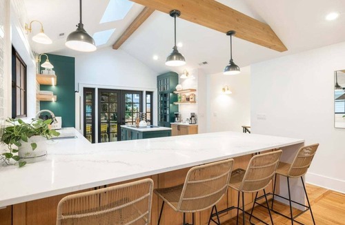 Queen Anne House | Perch - Emerald Cottage: Your Luxurious Seattle Retreat