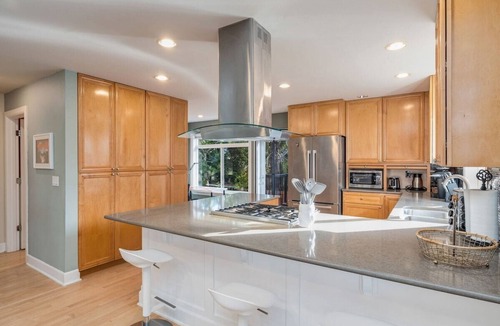 Fremont House | Perch - Phinney Guest House: Spacious 3BR | Downtown Fremont | Parking