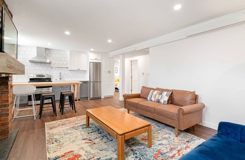Phinney Ridge House | Perch - Phinney Ridge Vintage: Olympic mountain views